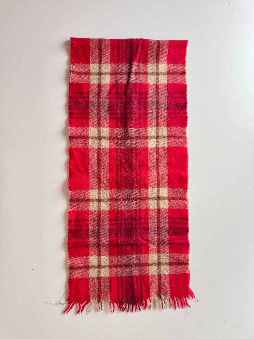 PARIS Red Tartan Check 100% Lambswool Fringed Rectangle Scarf - Picture 2 of 11